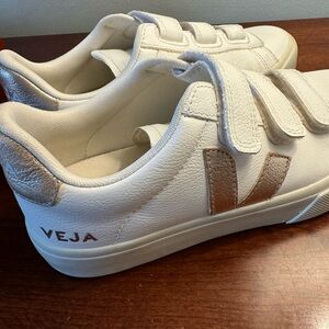 Veja Velcro Closure Tennis Shoes
